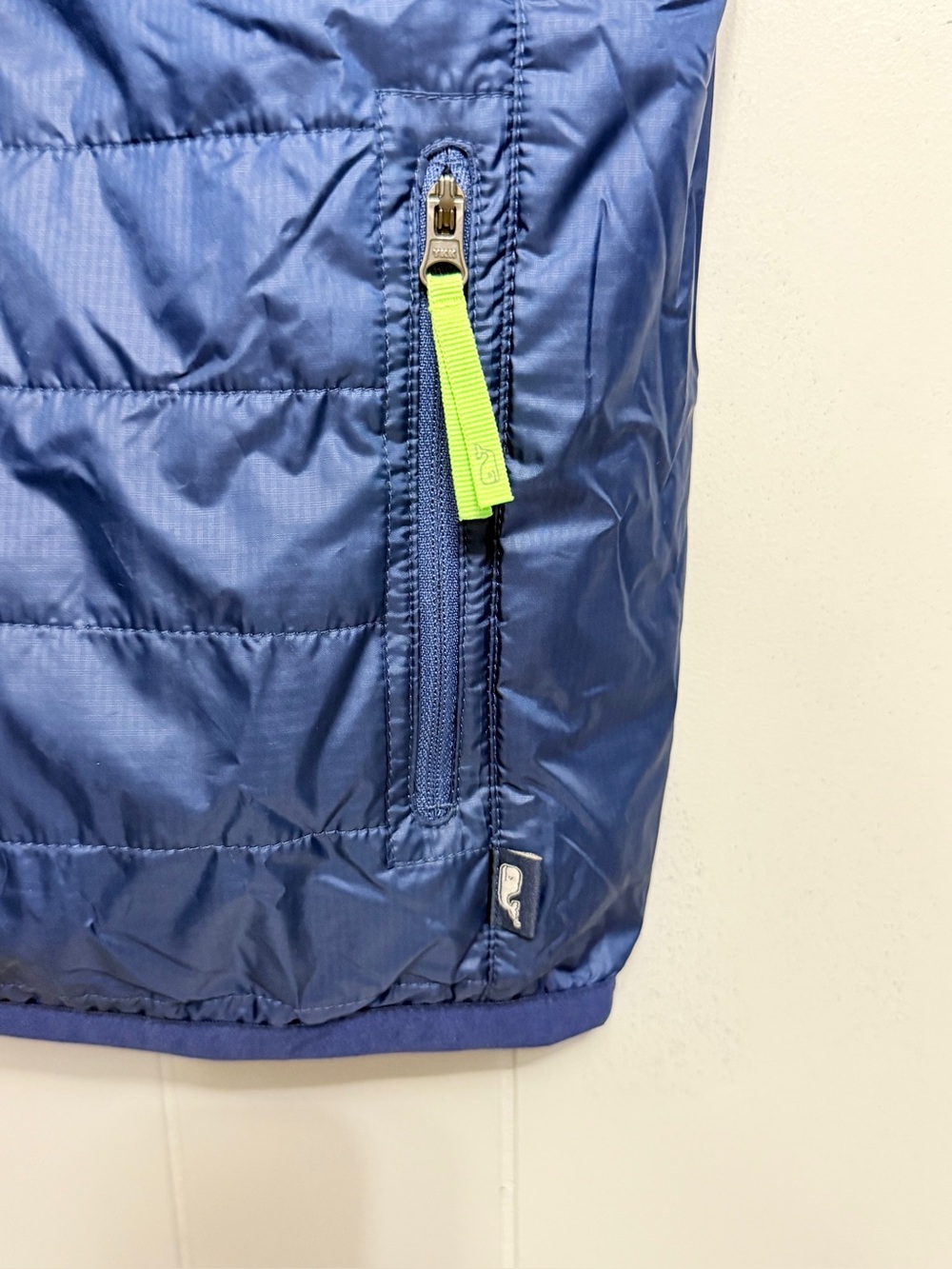 NWOT Vineyard Vines Kids Navy Quilted Puffer Vest with Neon Accents (L 16 ) - Picture 7 of 8
